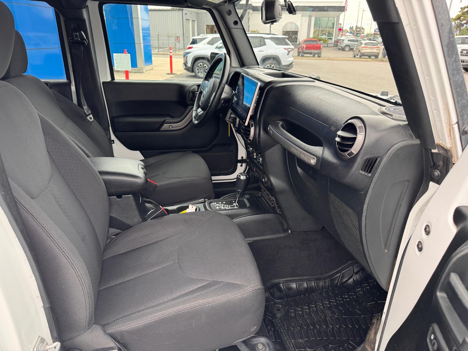 2018 Jeep Wrangler JK Unlimited SPORT S / UNLIMITED / HARD TOP / AUTO TRANS / 3.6 V6 / 44K MILES