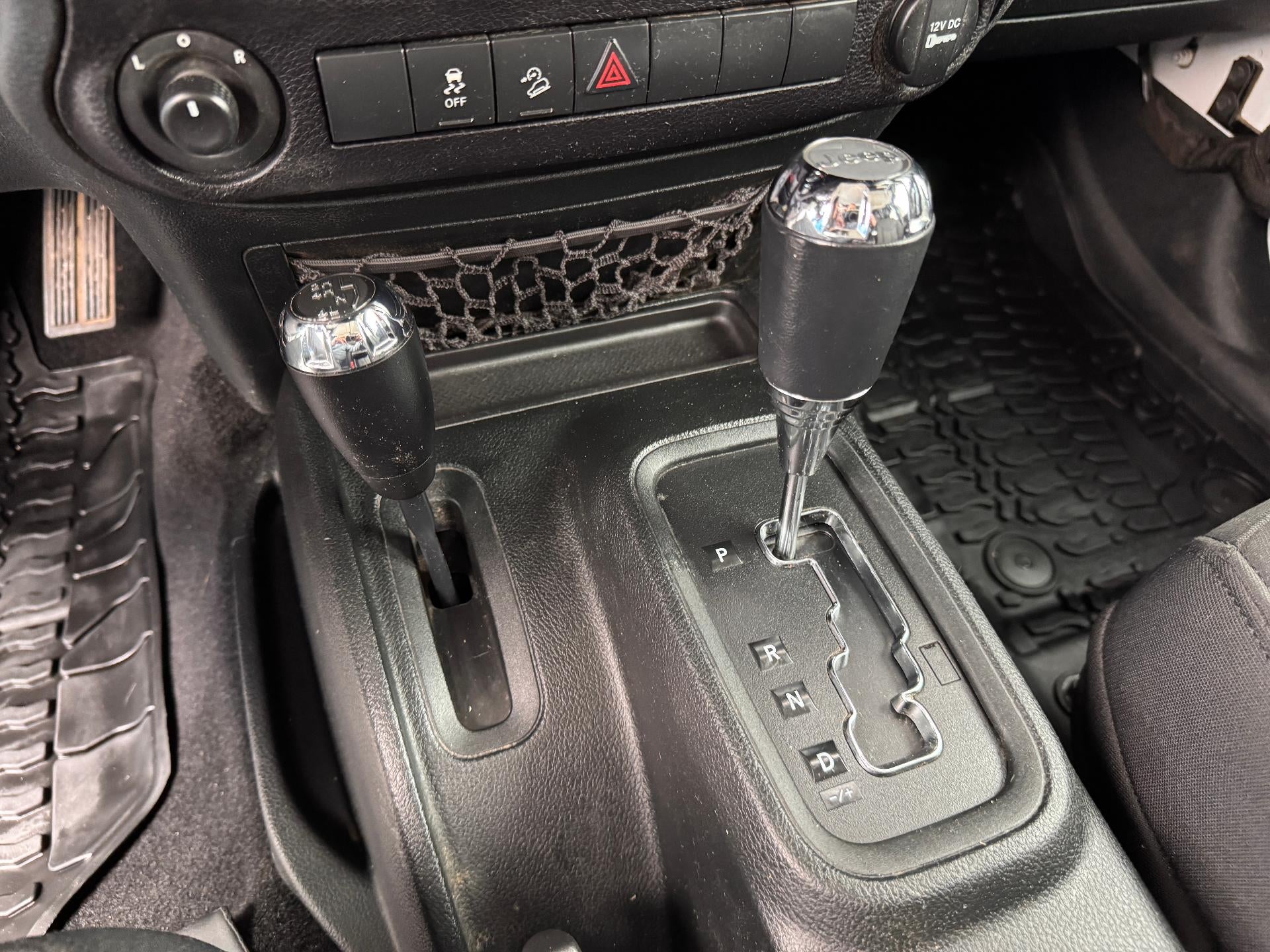 2018 Jeep Wrangler JK Unlimited SPORT S / UNLIMITED / HARD TOP / AUTO TRANS / 3.6 V6 / 44K MILES