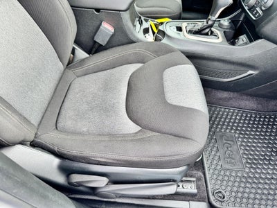 2018 Jeep Cherokee LATITUDE / ALL WHEEL DRIVE / 3.2 V6 / HEATED SEATS / LOCAL TRADE / 43K MILES