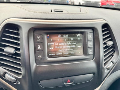 2018 Jeep Cherokee LATITUDE / ALL WHEEL DRIVE / 3.2 V6 / HEATED SEATS / LOCAL TRADE / 43K MILES