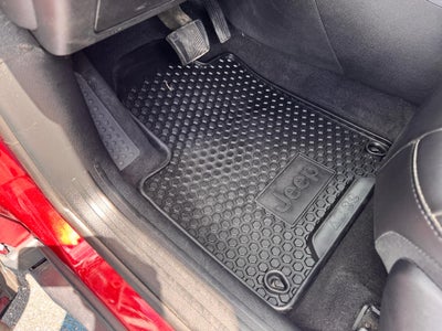 2019 Jeep Cherokee LATITUDE PLUS / 4X4 / 3.2 LITER V6 / PANO SUNROOF / LOCAL TRADE
