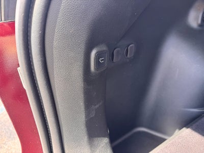 2019 Jeep Cherokee LATITUDE PLUS / 4X4 / 3.2 LITER V6 / PANO SUNROOF / LOCAL TRADE