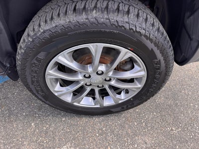 2019 Jeep Cherokee LATITUDE PLUS / 4X4 / 3.2 LITER V6 / PANO SUNROOF / LOCAL TRADE