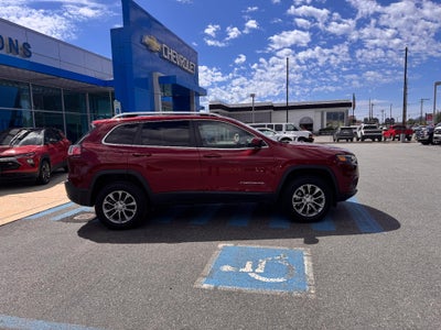 2019 Jeep Cherokee LATITUDE PLUS / 4X4 / 3.2 LITER V6 / PANO SUNROOF / LOCAL TRADE