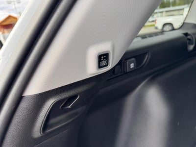 2024 Jeep Grand Cherokee LIMITED / 3.6 LITER V6 / ADAPTIVE CRUISE / WARRANTY / 23K MILES
