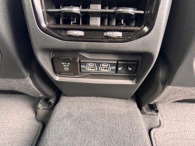 2024 Jeep Grand Cherokee LIMITED / 3.6 LITER V6 / ADAPTIVE CRUISE / WARRANTY / 23K MILES