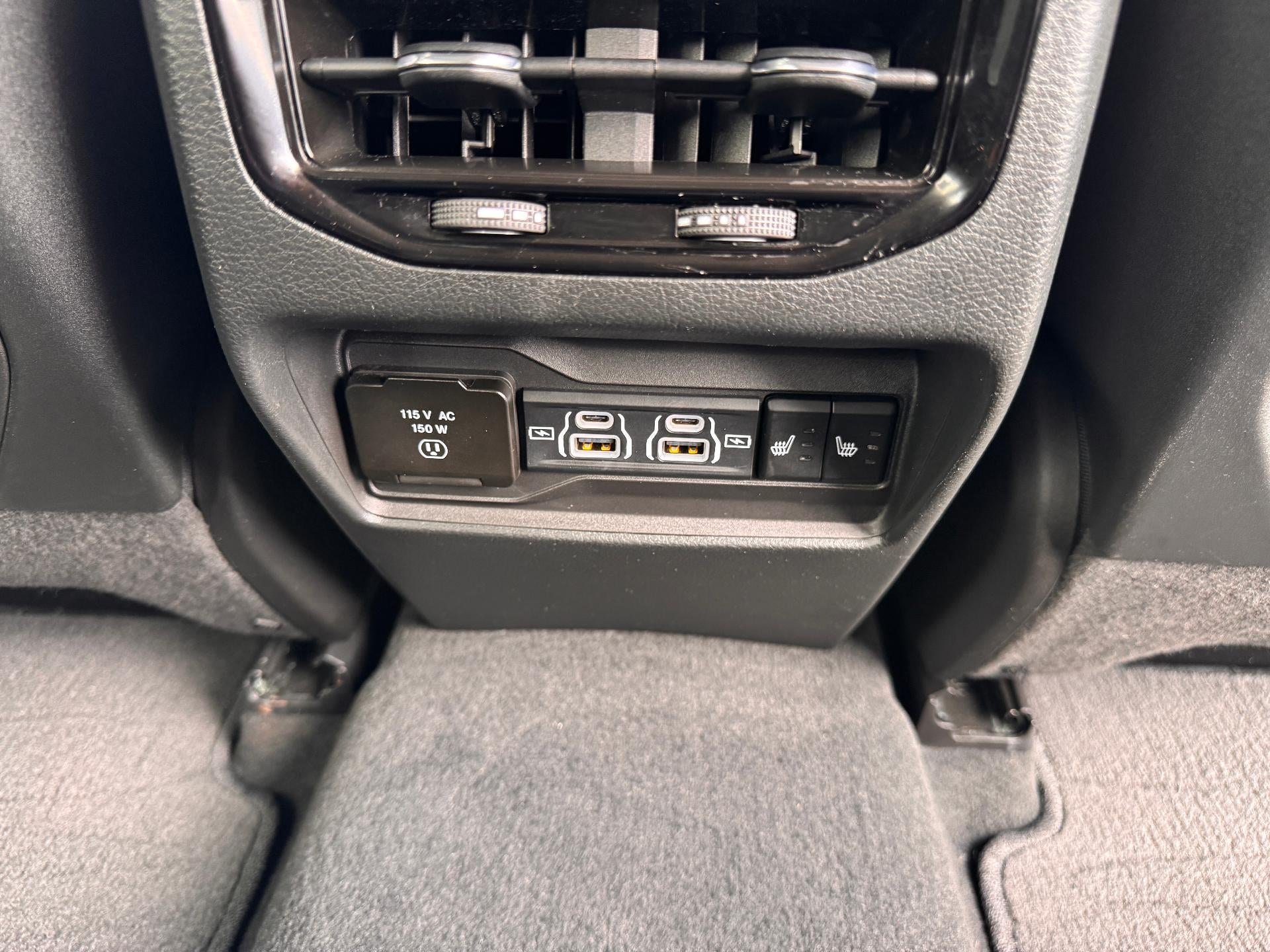 2024 Jeep Grand Cherokee LIMITED / 3.6 LITER V6 / ADAPTIVE CRUISE / WARRANTY / 23K MILES