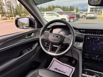 2024 Jeep Grand Cherokee LIMITED / 3.6 LITER V6 / ADAPTIVE CRUISE / WARRANTY / 23K MILES