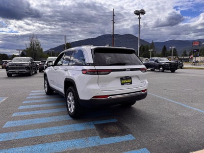 2024 Jeep Grand Cherokee LIMITED / 3.6 LITER V6 / ADAPTIVE CRUISE / WARRANTY / 23K MILES