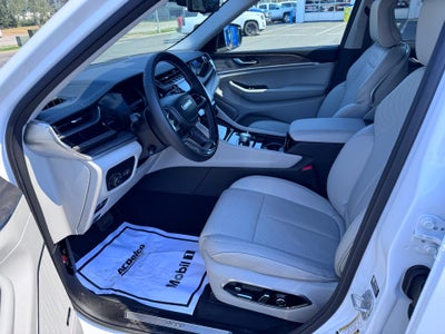 2023 Jeep Grand Cherokee OVERLAND / 3.6 LITER V6 / LUXURY TECH / PRO TECH PCKG / 11K MILES