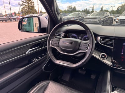 2022 Jeep Wagoneer SERIES II / 4X4 / 5.7 LITER V8 / 8 PASSENGER / 1 OWNER / 52K MILES