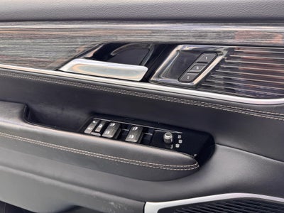 2022 Jeep Wagoneer SERIES II / 4X4 / 5.7 LITER V8 / 8 PASSENGER / 1 OWNER / 52K MILES