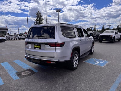 2022 Jeep Wagoneer SERIES II / 4X4 / 5.7 LITER V8 / 8 PASSENGER / 1 OWNER / 52K MILES