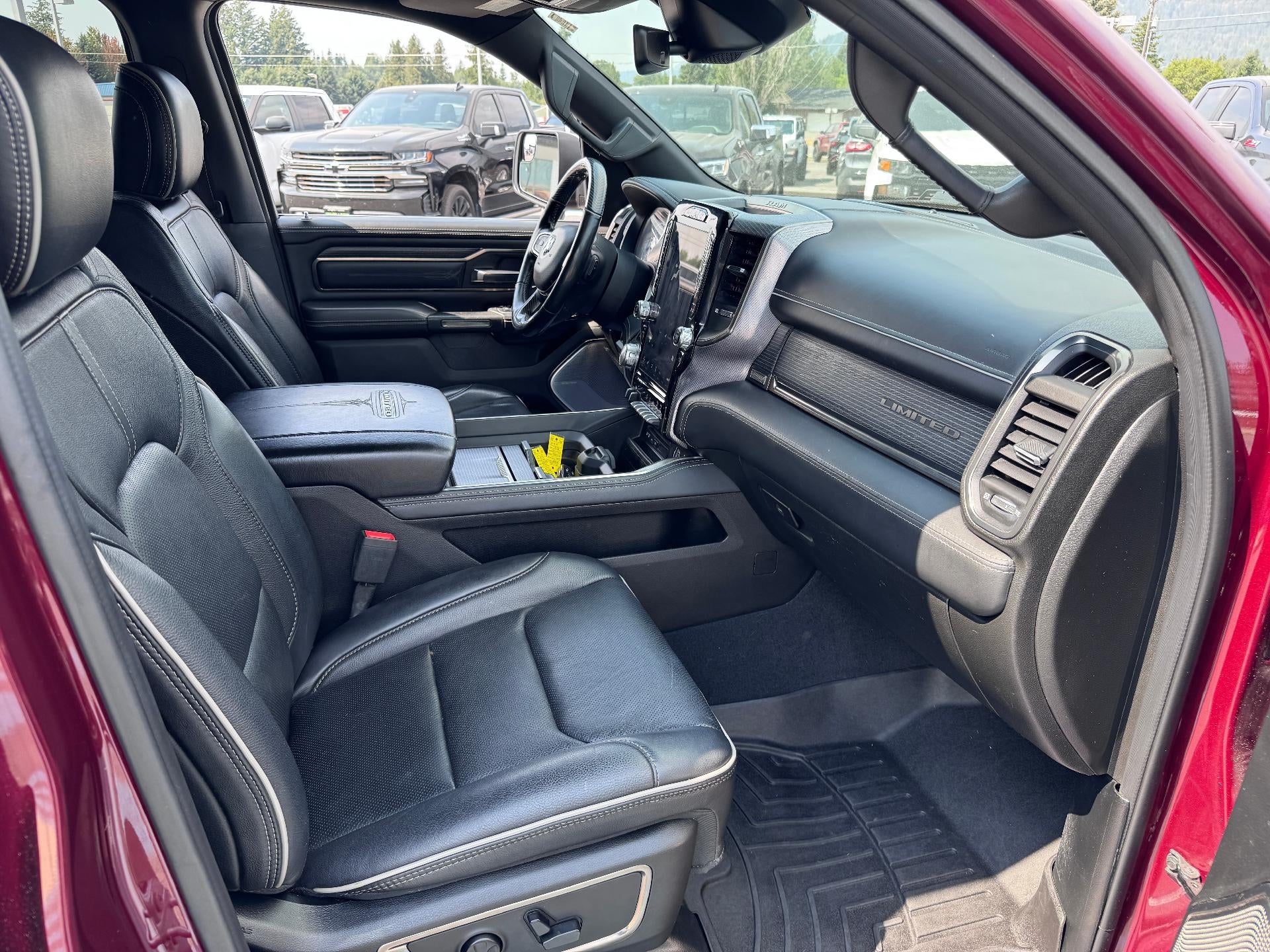 2019 RAM 1500 LIMITED / CREW / 5.7 LITER HEMI / SUNROOF / SHORT BOX / LOCAL TRADE