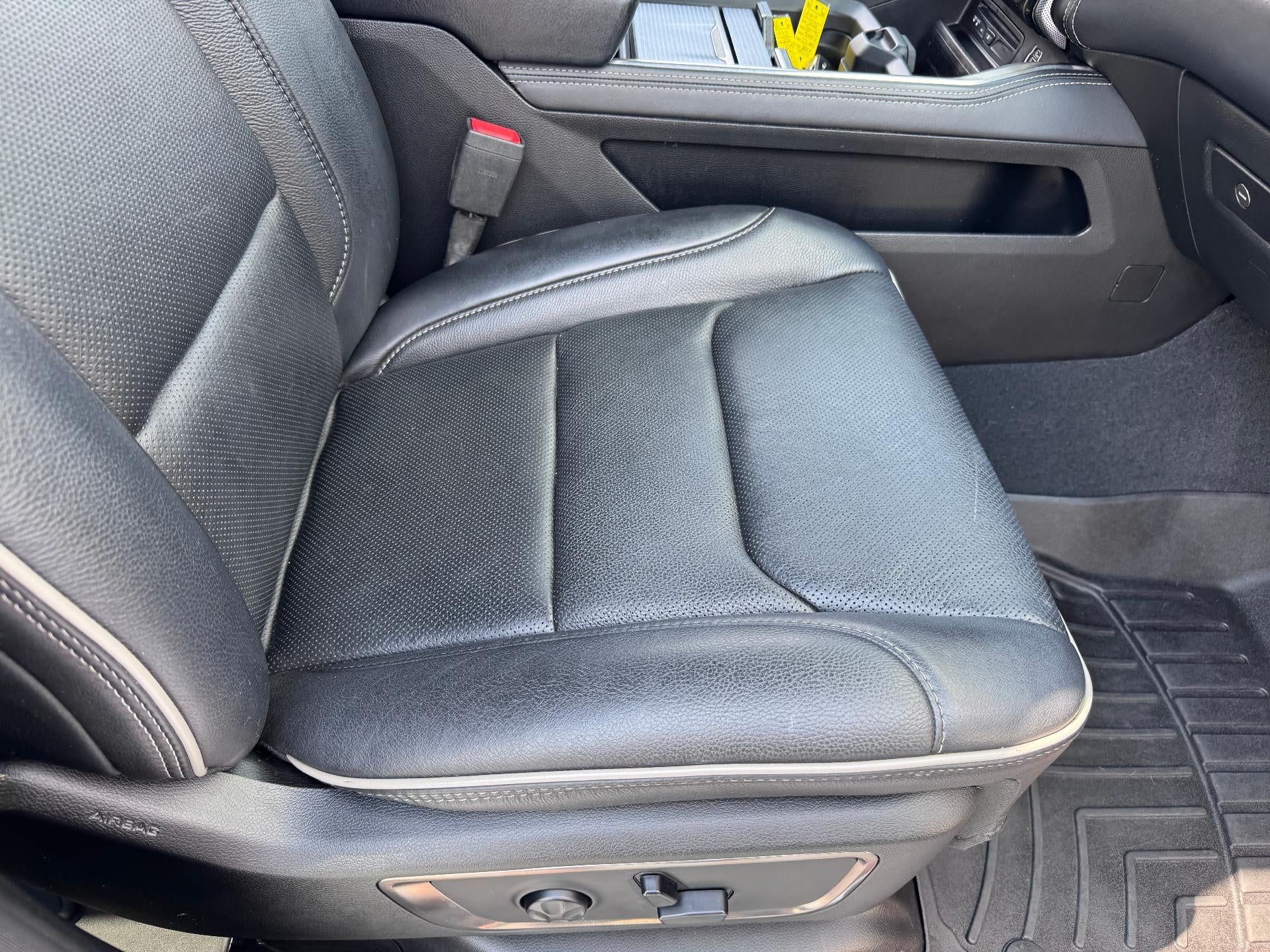 2019 RAM 1500 LIMITED / CREW / 5.7 LITER HEMI / SUNROOF / SHORT BOX / LOCAL TRADE