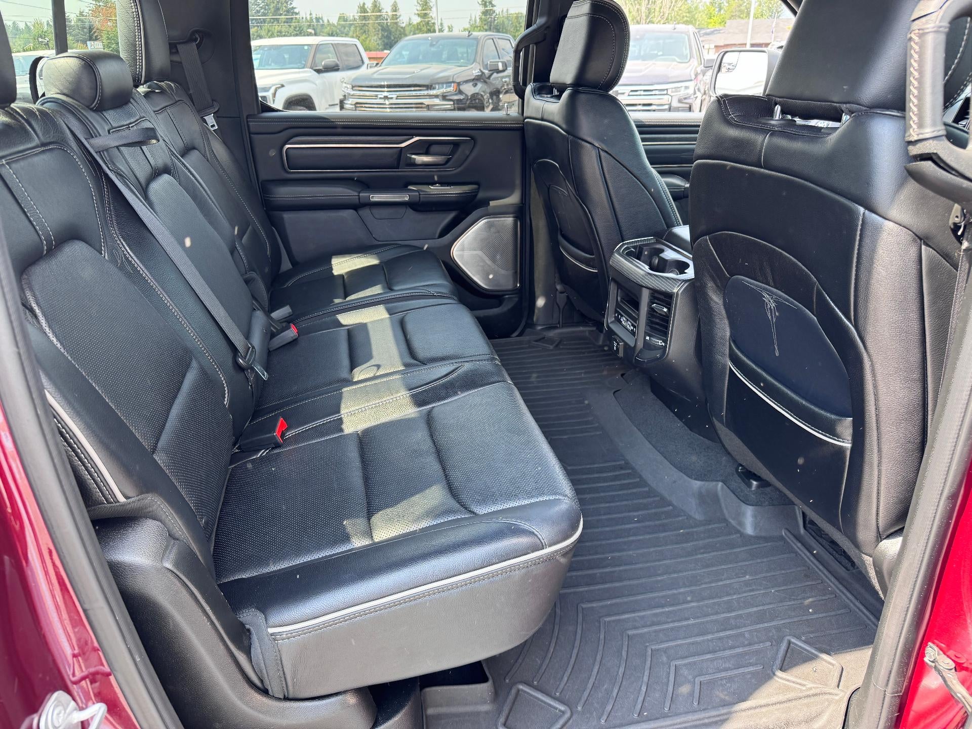 2019 RAM 1500 LIMITED / CREW / 5.7 LITER HEMI / SUNROOF / SHORT BOX / LOCAL TRADE
