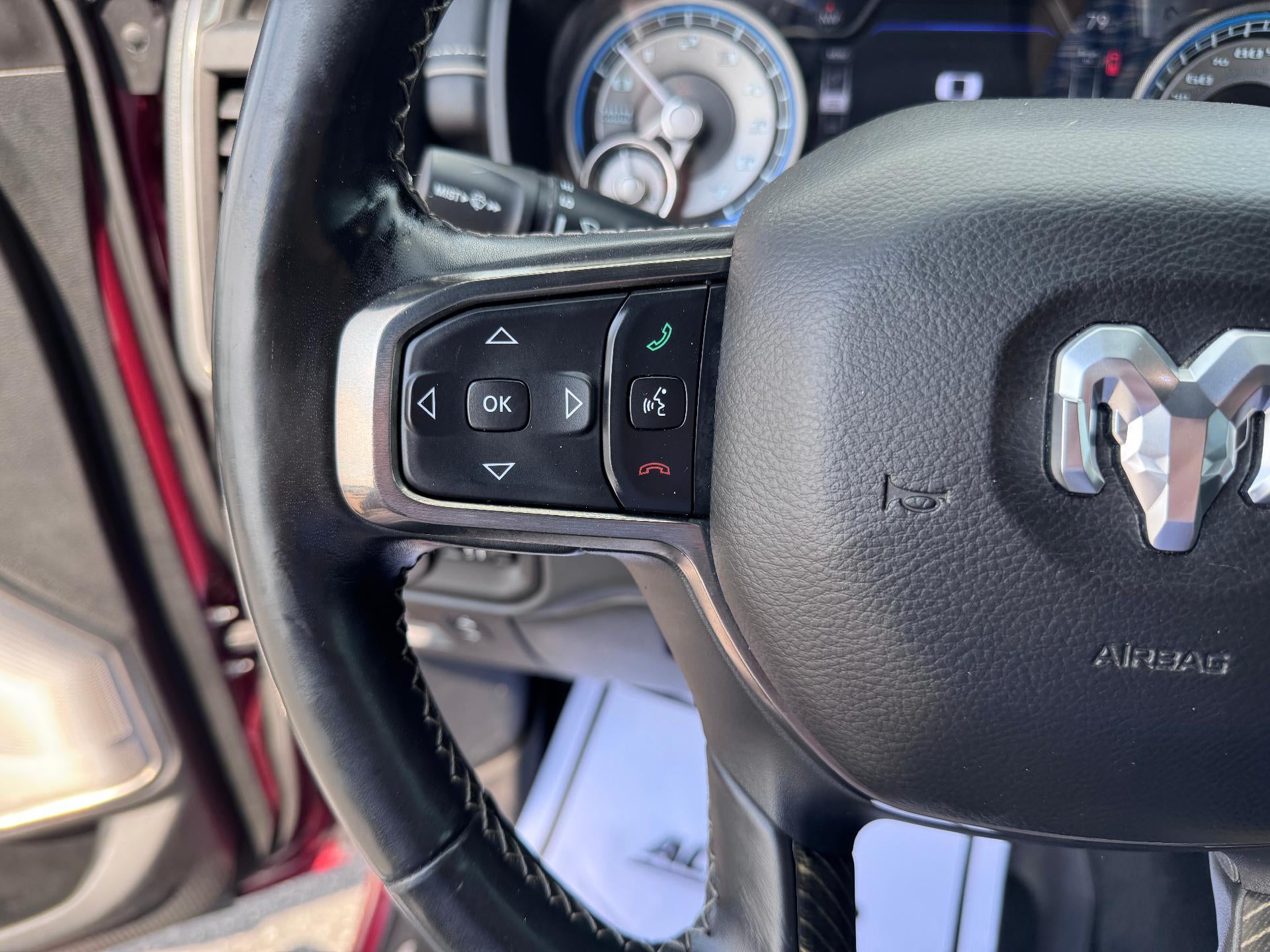 2019 RAM 1500 LIMITED / CREW / 5.7 LITER HEMI / SUNROOF / SHORT BOX / LOCAL TRADE