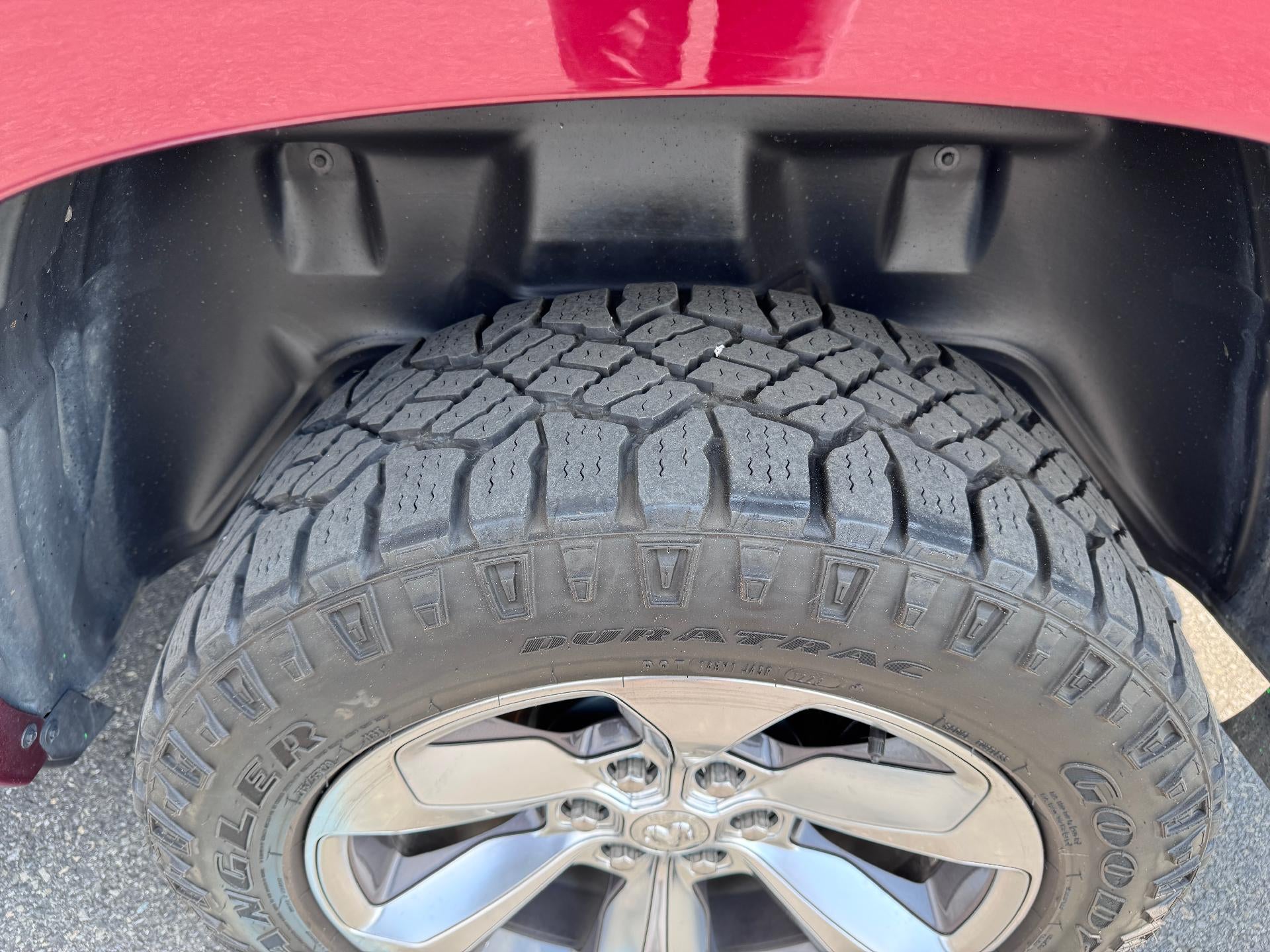 2019 RAM 1500 LIMITED / CREW / 5.7 LITER HEMI / SUNROOF / SHORT BOX / LOCAL TRADE