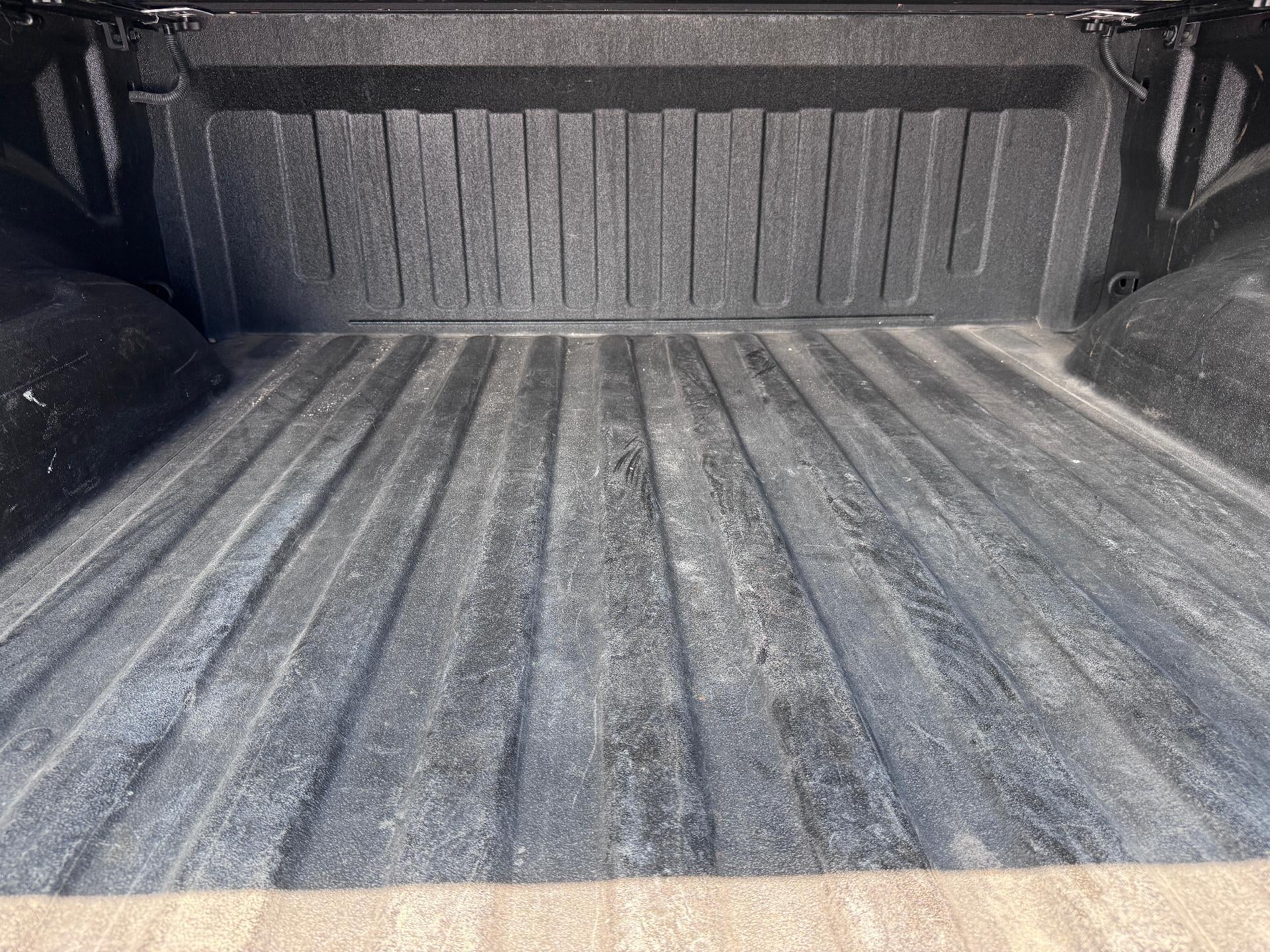 2019 RAM 1500 LIMITED / CREW / 5.7 LITER HEMI / SUNROOF / SHORT BOX / LOCAL TRADE