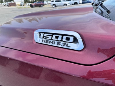 2019 RAM 1500 LIMITED / CREW / 5.7 LITER HEMI / SUNROOF / SHORT BOX / LOCAL TRADE