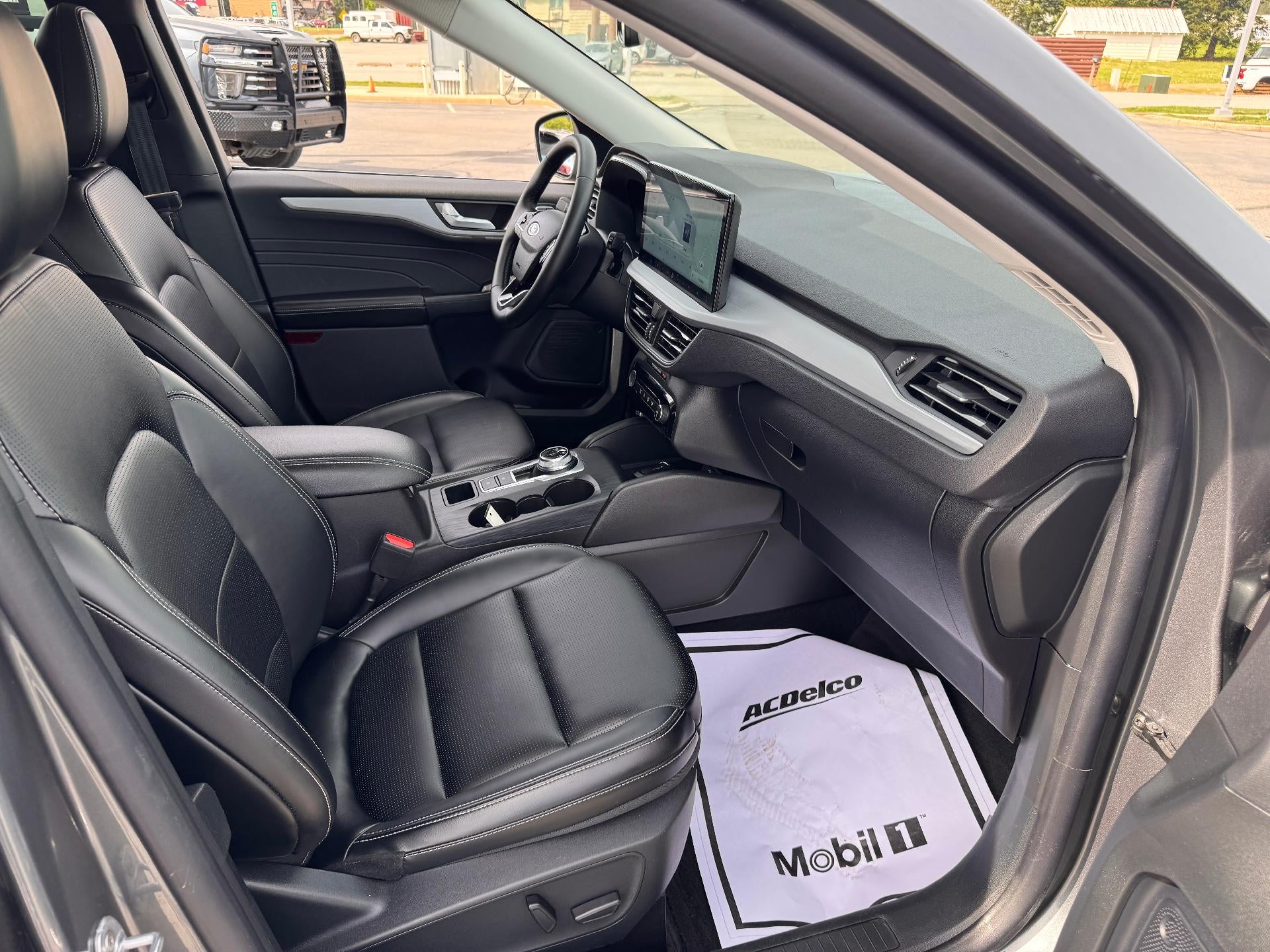 2025 Ford Escape PLATINUM / AWD / 2.0 ECOBOOST / 20K MILES / WARRANTY