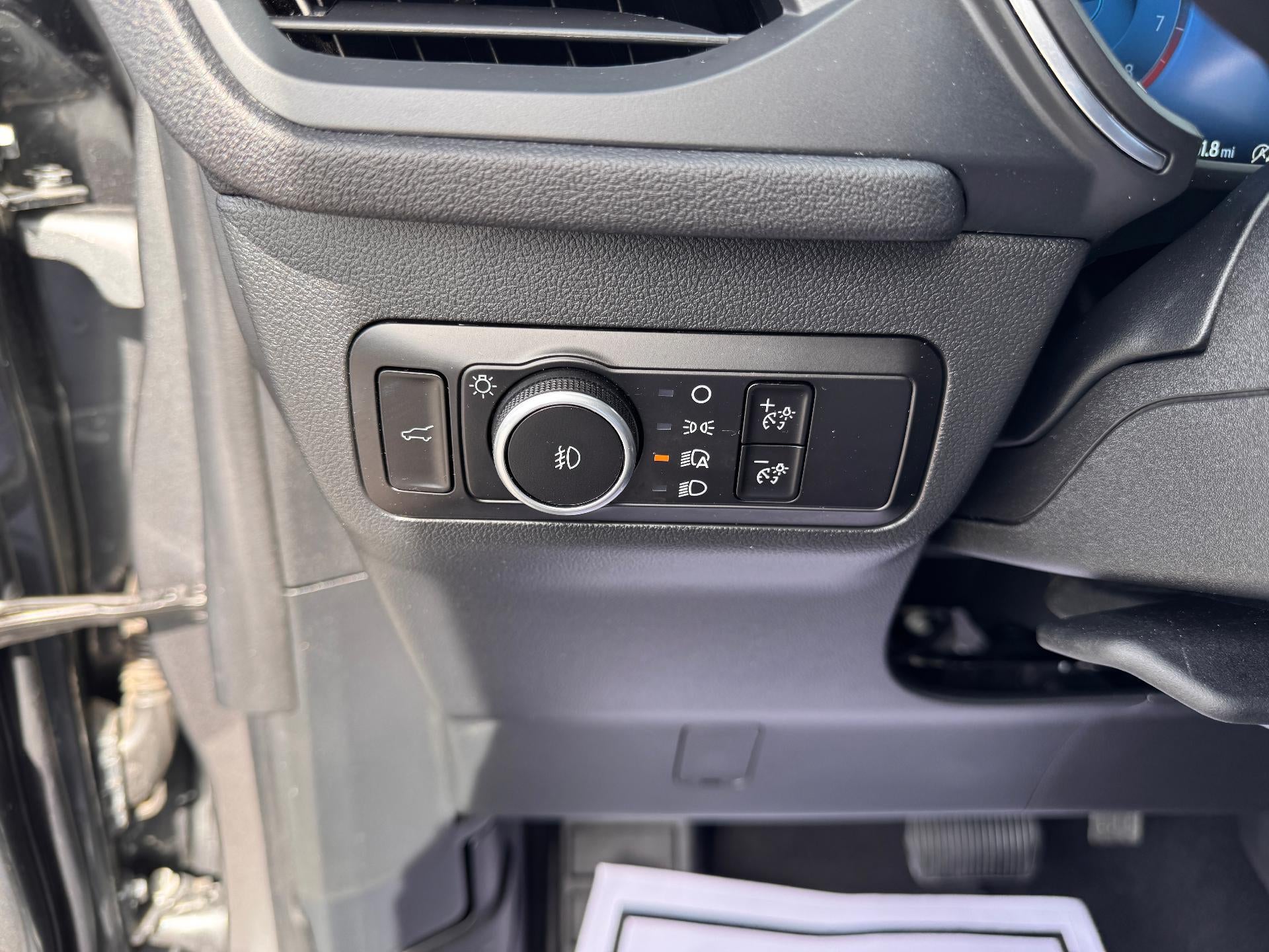 2025 Ford Escape PLATINUM / AWD / 2.0 ECOBOOST / 20K MILES / WARRANTY