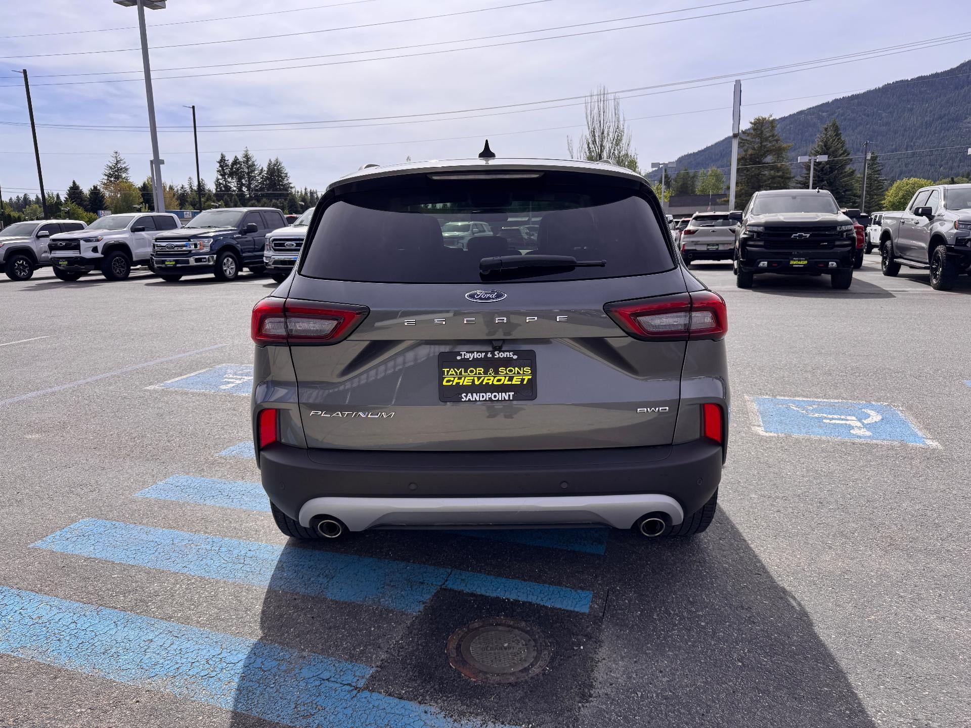 2025 Ford Escape PLATINUM / AWD / 2.0 ECOBOOST / 20K MILES / WARRANTY