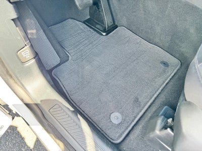 2020 Ford Explorer XLT / ALL WHEEL DRIVE / 3RD ROW SEAT / LOCAL TRADE