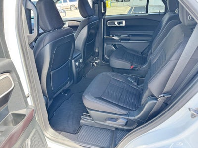 2020 Ford Explorer XLT / ALL WHEEL DRIVE / 3RD ROW SEAT / LOCAL TRADE