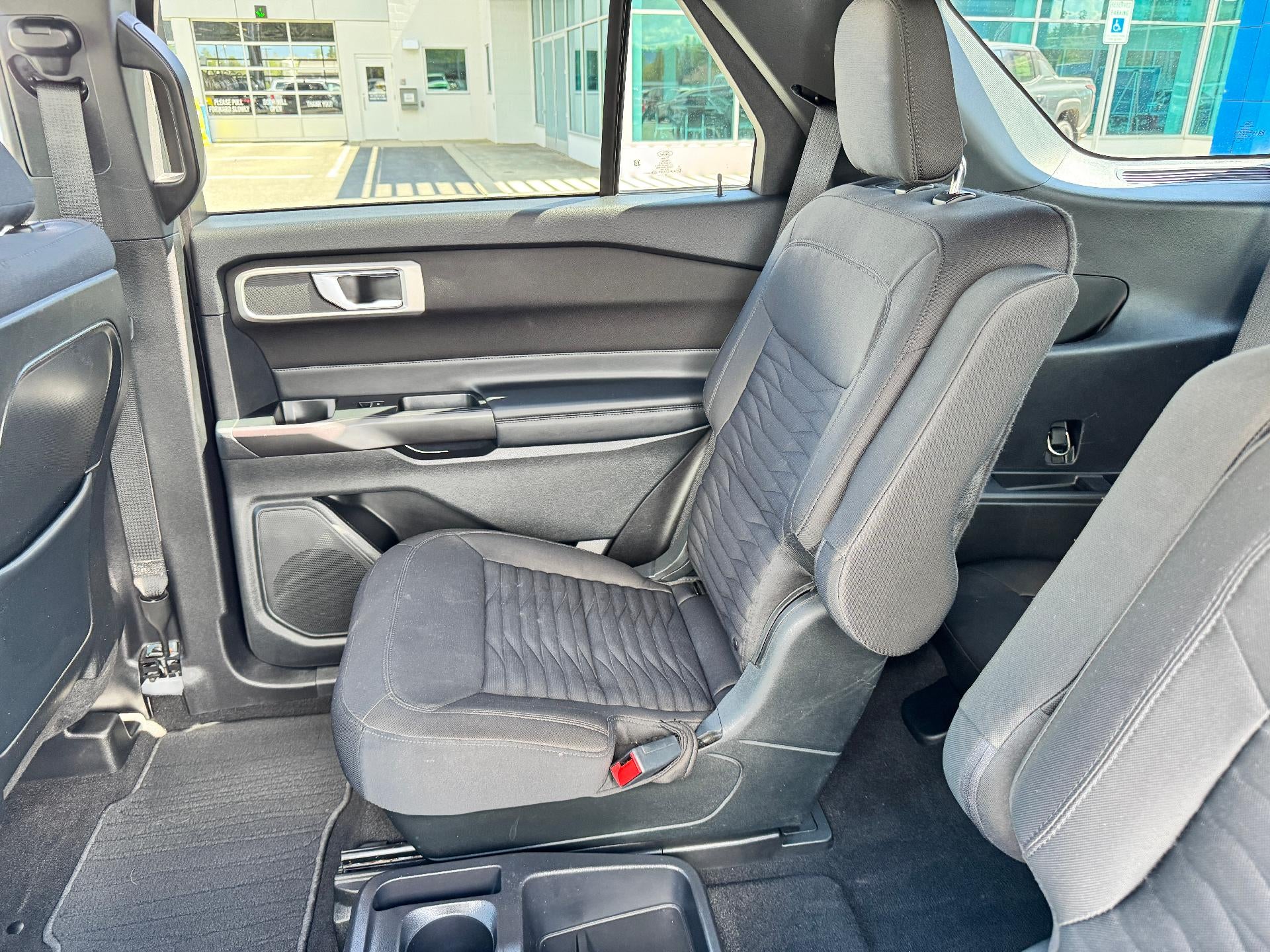 2020 Ford Explorer XLT / ALL WHEEL DRIVE / 3RD ROW SEAT / LOCAL TRADE