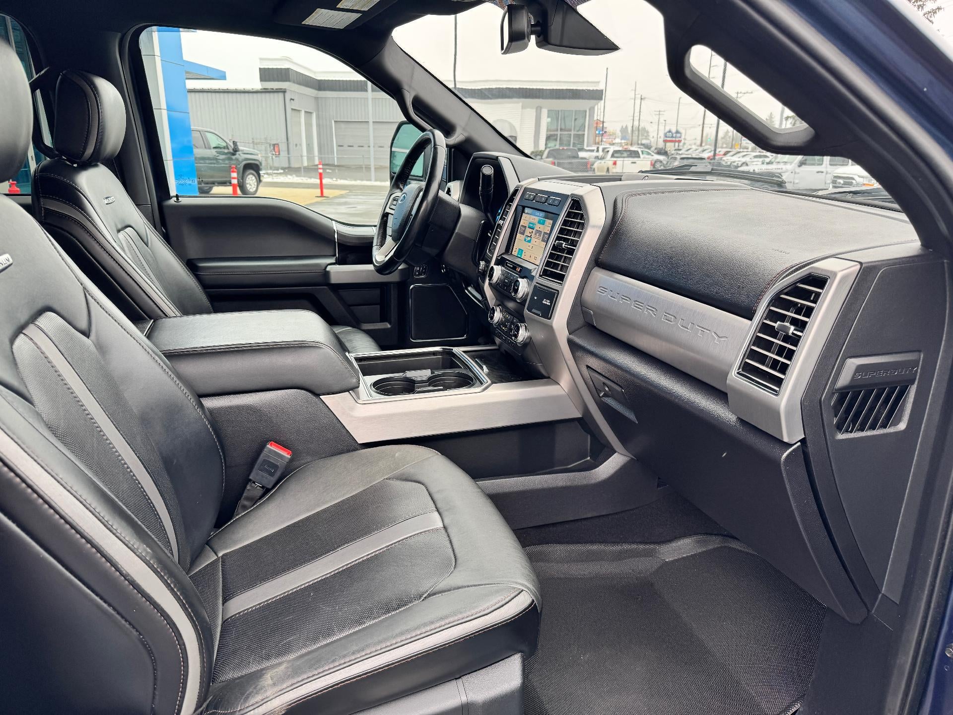 2019 Ford Super Duty F-350 SRW PLATINUM / CREW / 6.7 POWERSTROKE / ULTIMATE PCKG / STANDARD BOX / 69K MILES