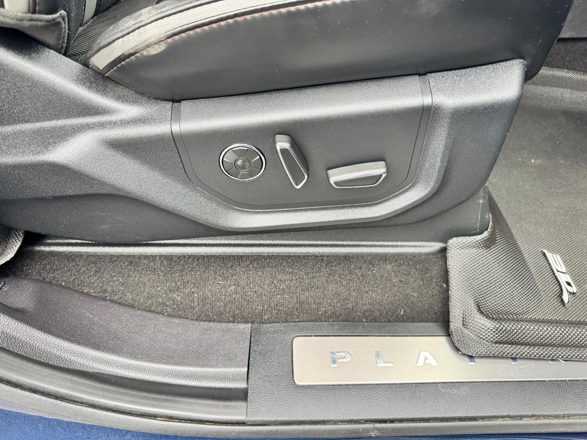 2019 Ford Super Duty F-350 SRW PLATINUM / CREW / 6.7 POWERSTROKE / ULTIMATE PCKG / STANDARD BOX / 69K MILES