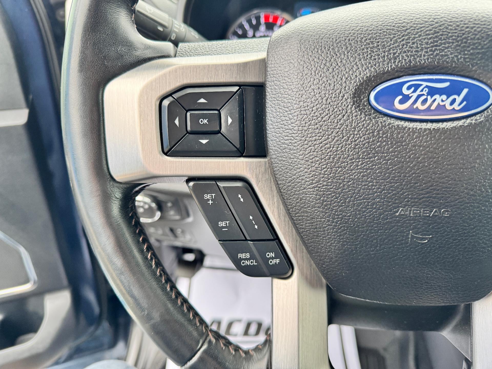 2019 Ford Super Duty F-350 SRW PLATINUM / CREW / 6.7 POWERSTROKE / ULTIMATE PCKG / STANDARD BOX / 69K MILES