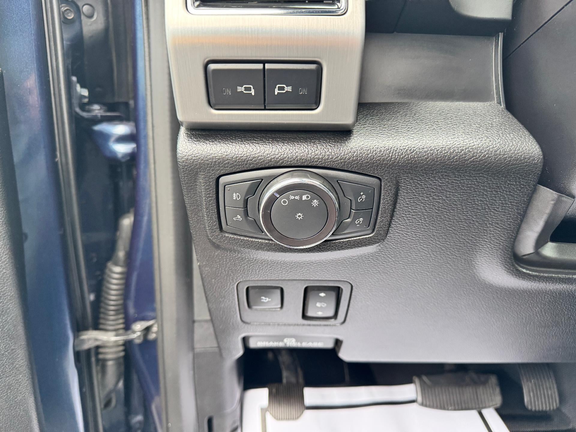 2019 Ford Super Duty F-350 SRW PLATINUM / CREW / 6.7 POWERSTROKE / ULTIMATE PCKG / STANDARD BOX / 69K MILES