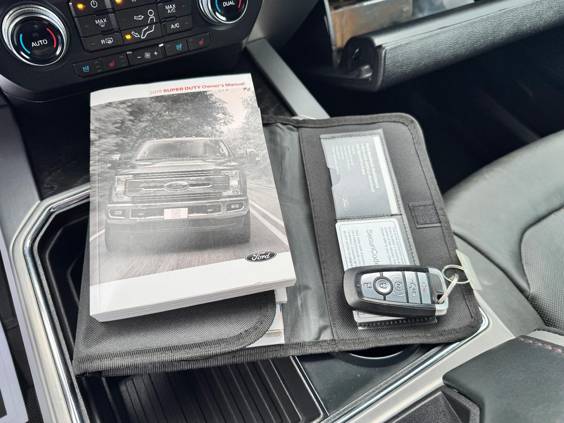 2019 Ford Super Duty F-350 SRW PLATINUM / CREW / 6.7 POWERSTROKE / ULTIMATE PCKG / STANDARD BOX / 69K MILES