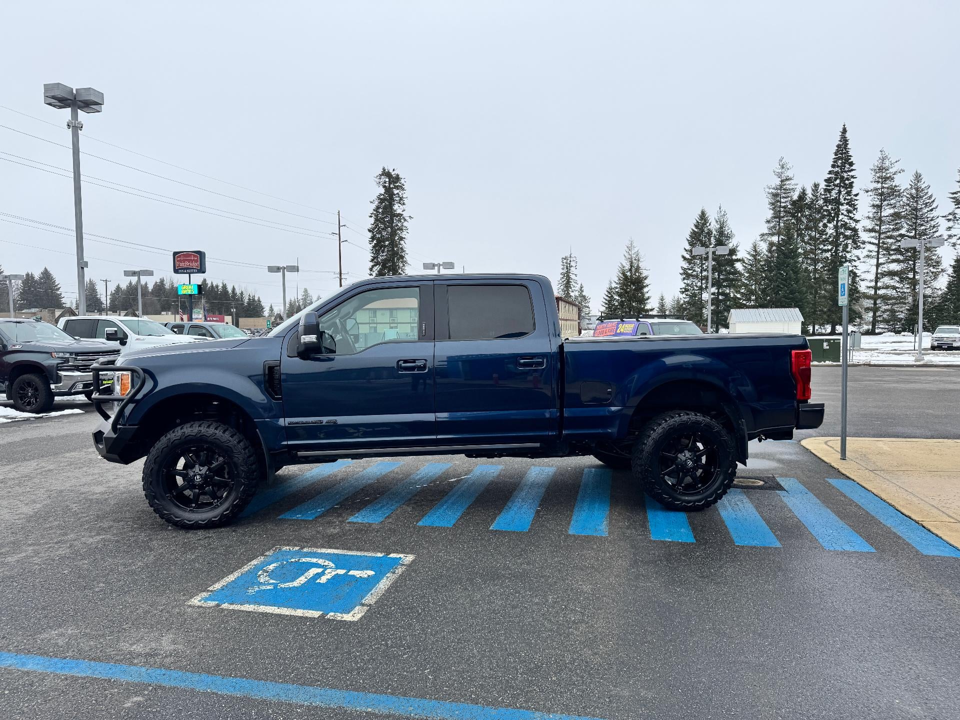 2019 Ford Super Duty F-350 SRW PLATINUM / CREW / 6.7 POWERSTROKE / ULTIMATE PCKG / STANDARD BOX / 69K MILES