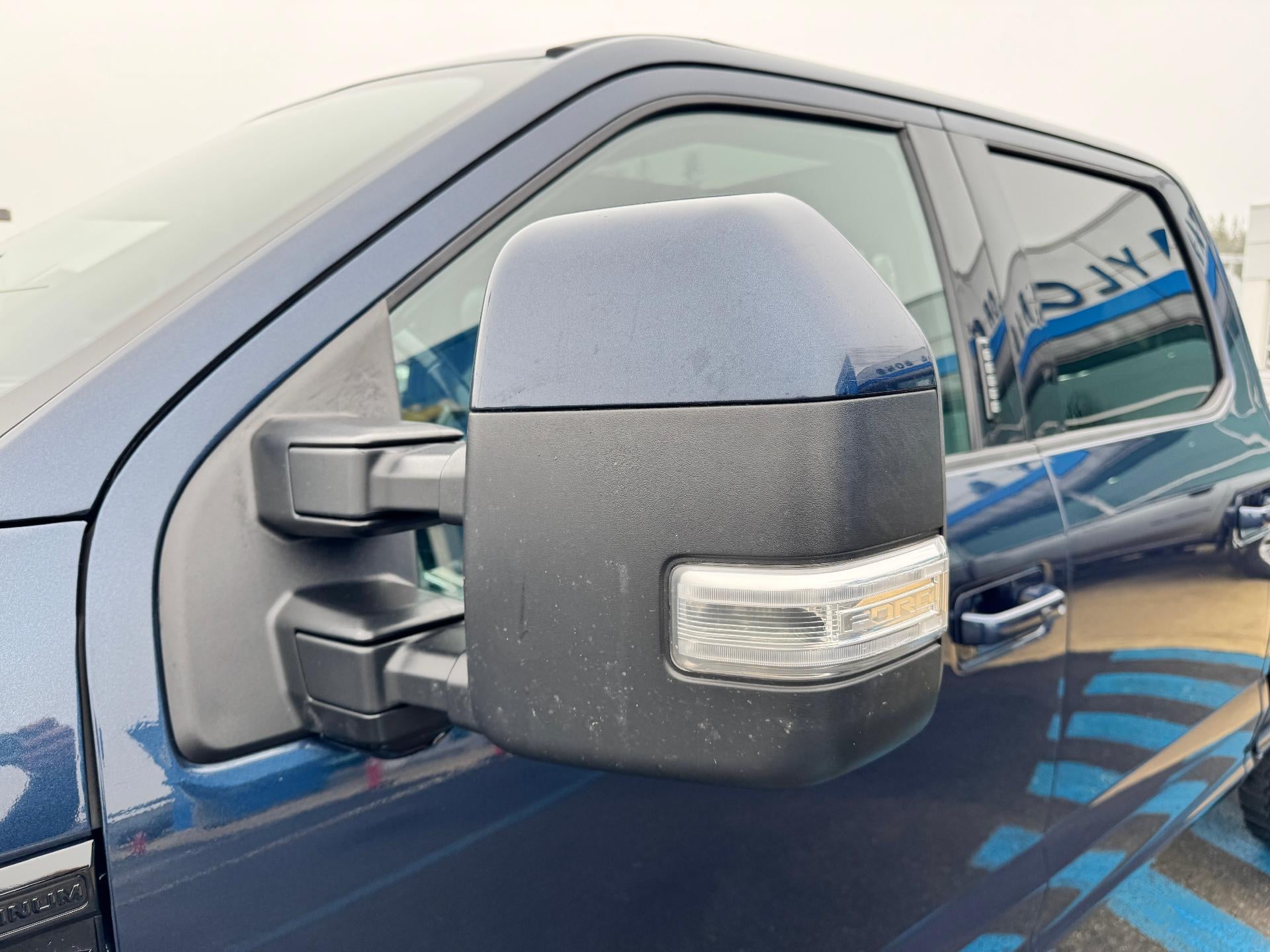 2019 Ford Super Duty F-350 SRW PLATINUM / CREW / 6.7 POWERSTROKE / ULTIMATE PCKG / STANDARD BOX / 69K MILES