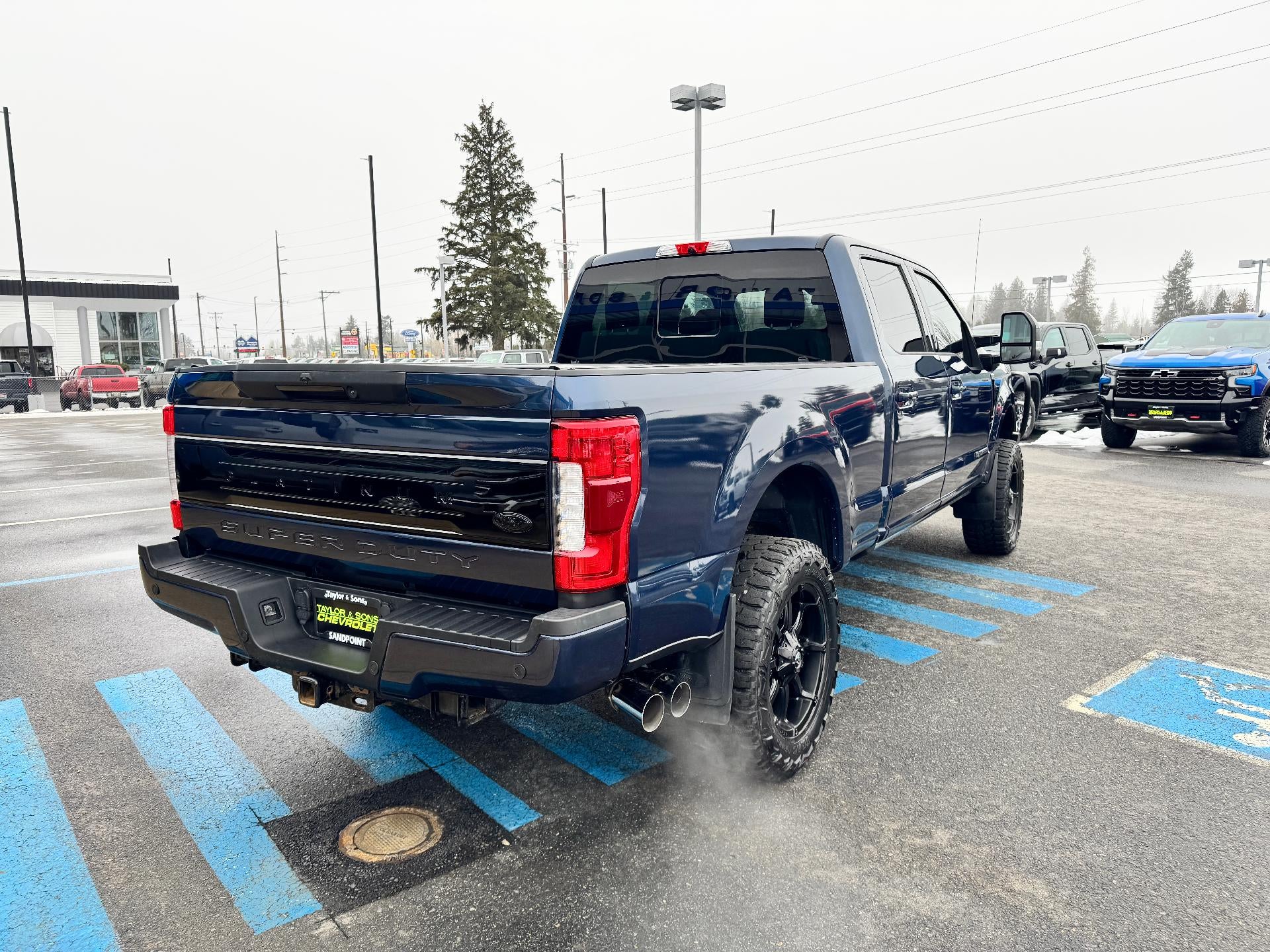 2019 Ford Super Duty F-350 SRW PLATINUM / CREW / 6.7 POWERSTROKE / ULTIMATE PCKG / STANDARD BOX / 69K MILES