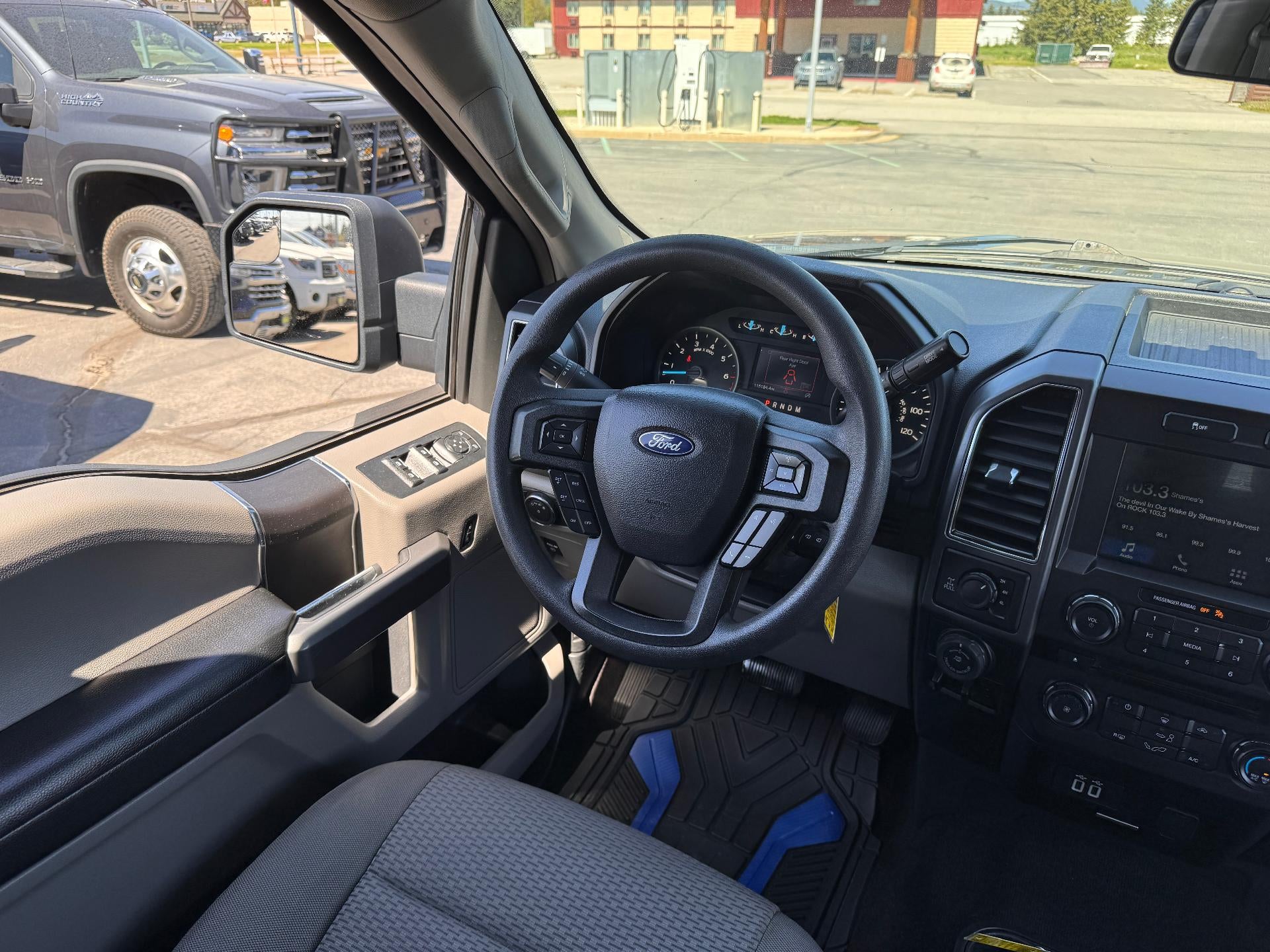 2018 Ford F-150 XLT / CREW / 5.0 LITER V8 / SHORT BOX / LOCAL TRADE