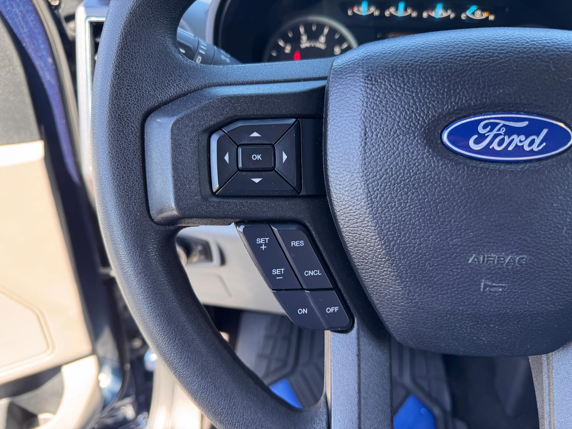 2018 Ford F-150 XLT / CREW / 5.0 LITER V8 / SHORT BOX / LOCAL TRADE