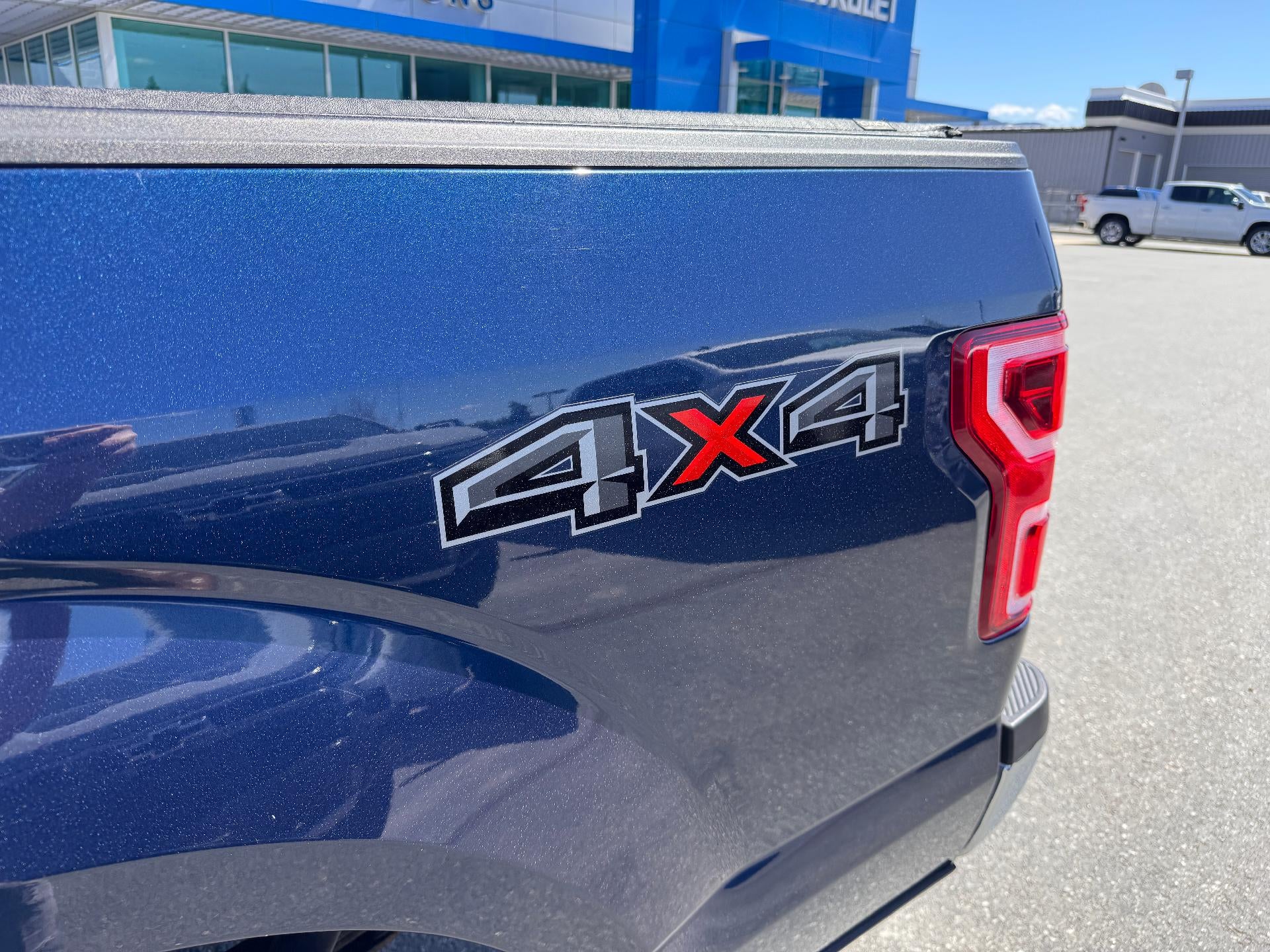 2018 Ford F-150 XLT / CREW / 5.0 LITER V8 / SHORT BOX / LOCAL TRADE