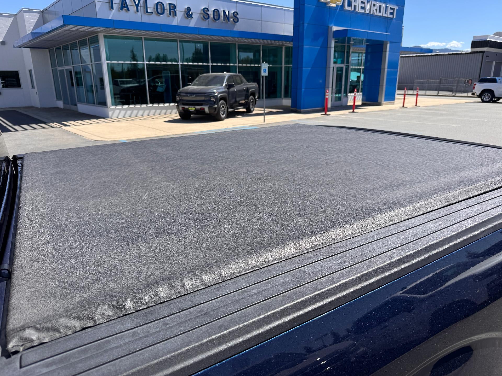 2018 Ford F-150 XLT / CREW / 5.0 LITER V8 / SHORT BOX / LOCAL TRADE