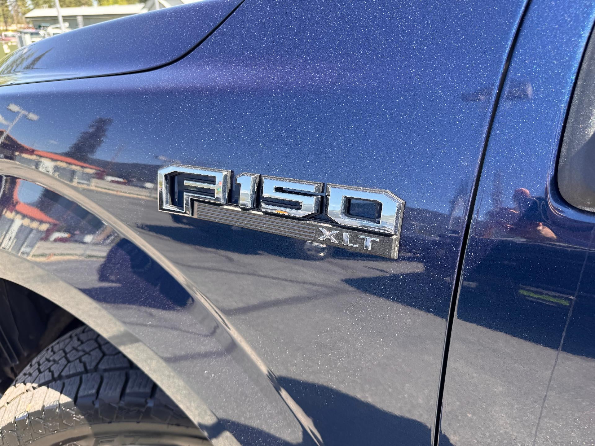 2018 Ford F-150 XLT / CREW / 5.0 LITER V8 / SHORT BOX / LOCAL TRADE