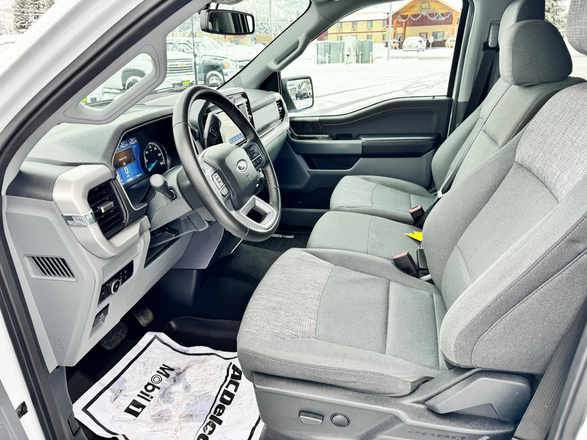 2023 Ford F-150 XLT / SUPERCREW / 2.7 ECOBOOST / SHORT BOX / WARRANTY / 30K MILES