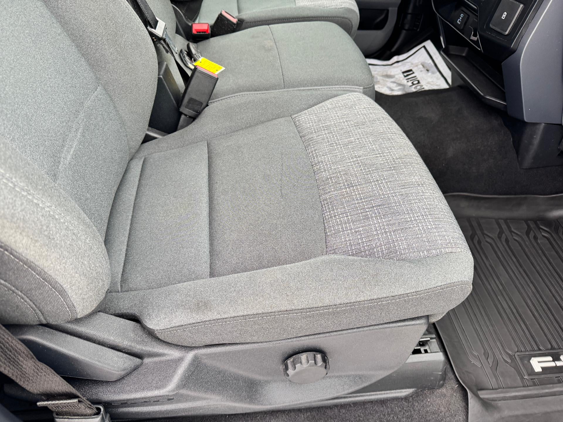 2023 Ford F-150 XLT / SUPERCREW / 2.7 ECOBOOST / SHORT BOX / WARRANTY / 30K MILES