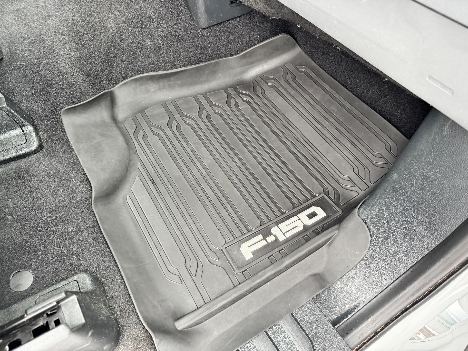 2023 Ford F-150 XLT / SUPERCREW / 2.7 ECOBOOST / SHORT BOX / WARRANTY / 30K MILES