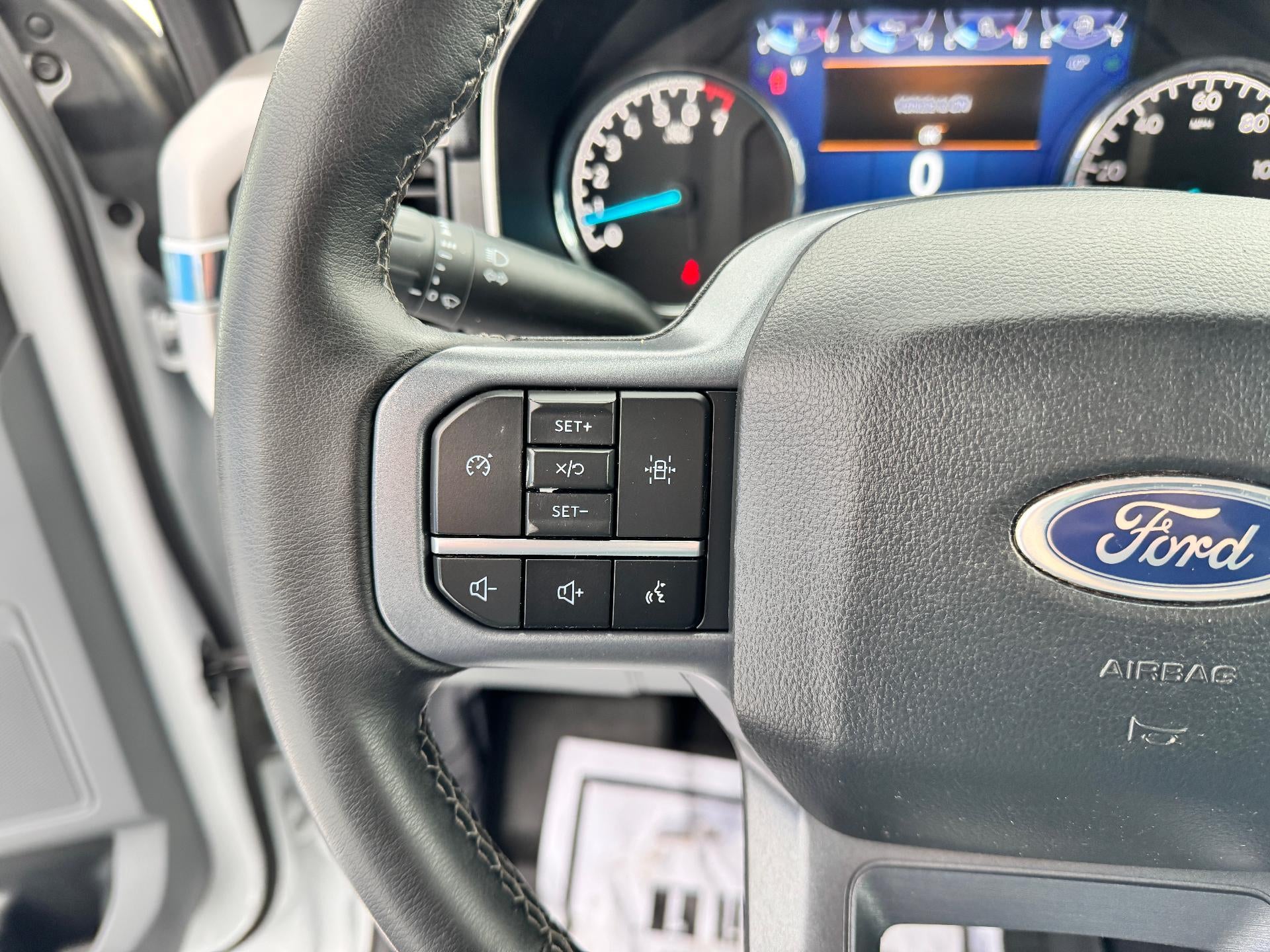 2023 Ford F-150 XLT / SUPERCREW / 2.7 ECOBOOST / SHORT BOX / WARRANTY / 30K MILES