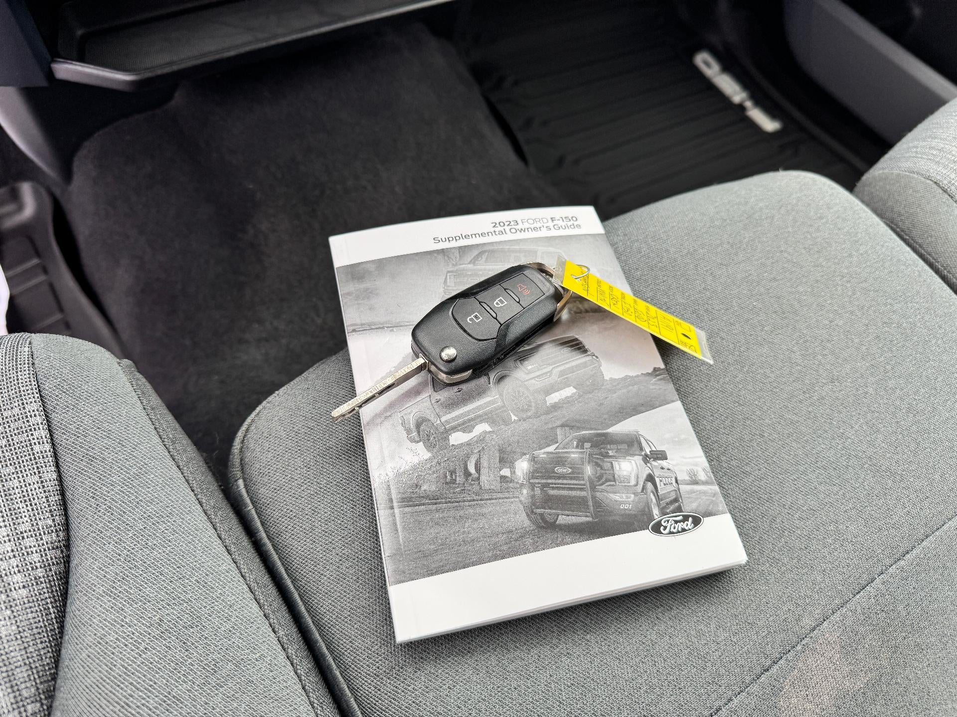 2023 Ford F-150 XLT / SUPERCREW / 2.7 ECOBOOST / SHORT BOX / WARRANTY / 30K MILES