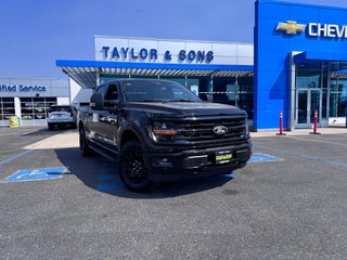 2025 Ford F-150 XLT / CREW / 3.5 ECOBOOST / FX4 OFF ROAD / DARK APPREARANCE / 1 OWNER / WARRANTY