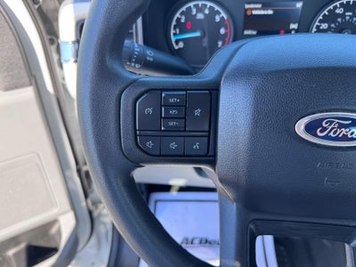 2024 Ford Super Duty F-350 SRW XL / REGULAR CAB / 6.8 LITER GAS V8 / LONG BOX / 1 OWNER / 26K MILES